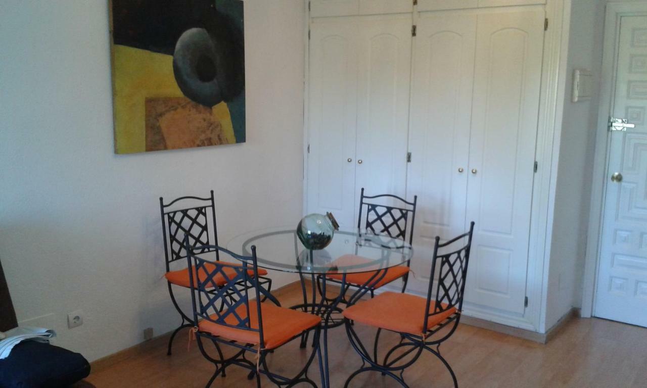 Apartamento Amueblado Estepona-Marbella Un Dormitorio, 2 Camas, Sofa Cama Salon, A 1 Km Playa, Cortas Temporadas. Luaran gambar