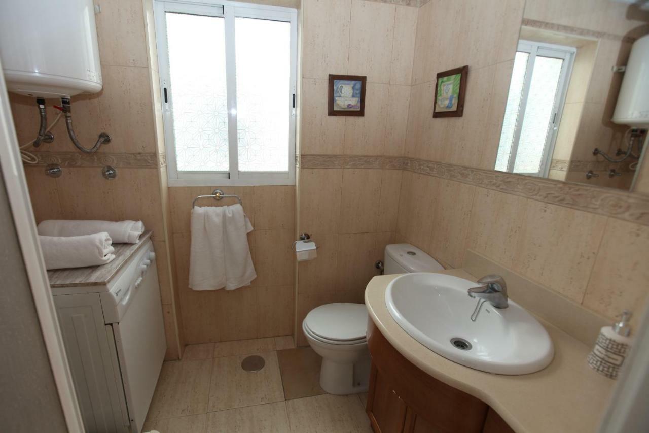 Apartamento Amueblado Estepona-Marbella Un Dormitorio, 2 Camas, Sofa Cama Salon, A 1 Km Playa, Cortas Temporadas. Luaran gambar