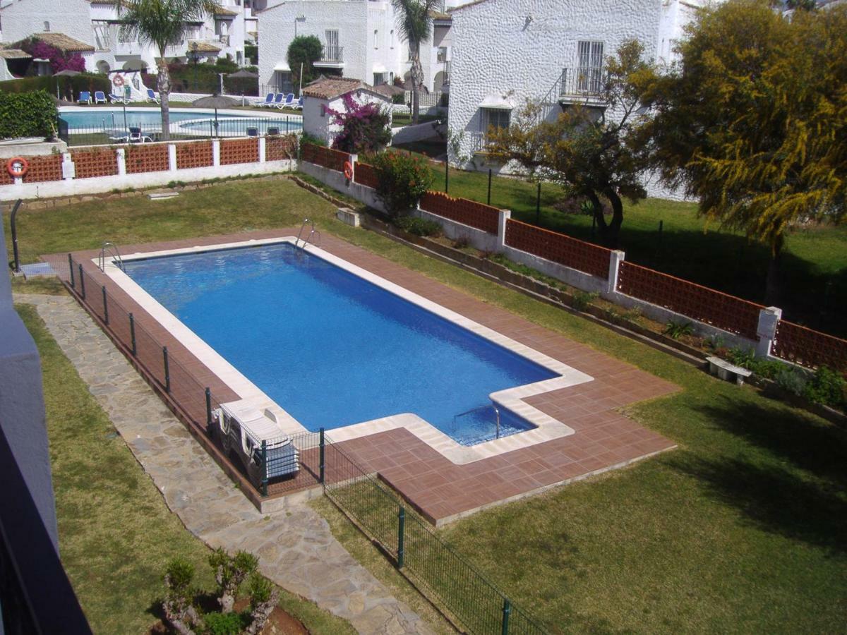 Apartamento Amueblado Estepona-Marbella Un Dormitorio, 2 Camas, Sofa Cama Salon, A 1 Km Playa, Cortas Temporadas. Luaran gambar